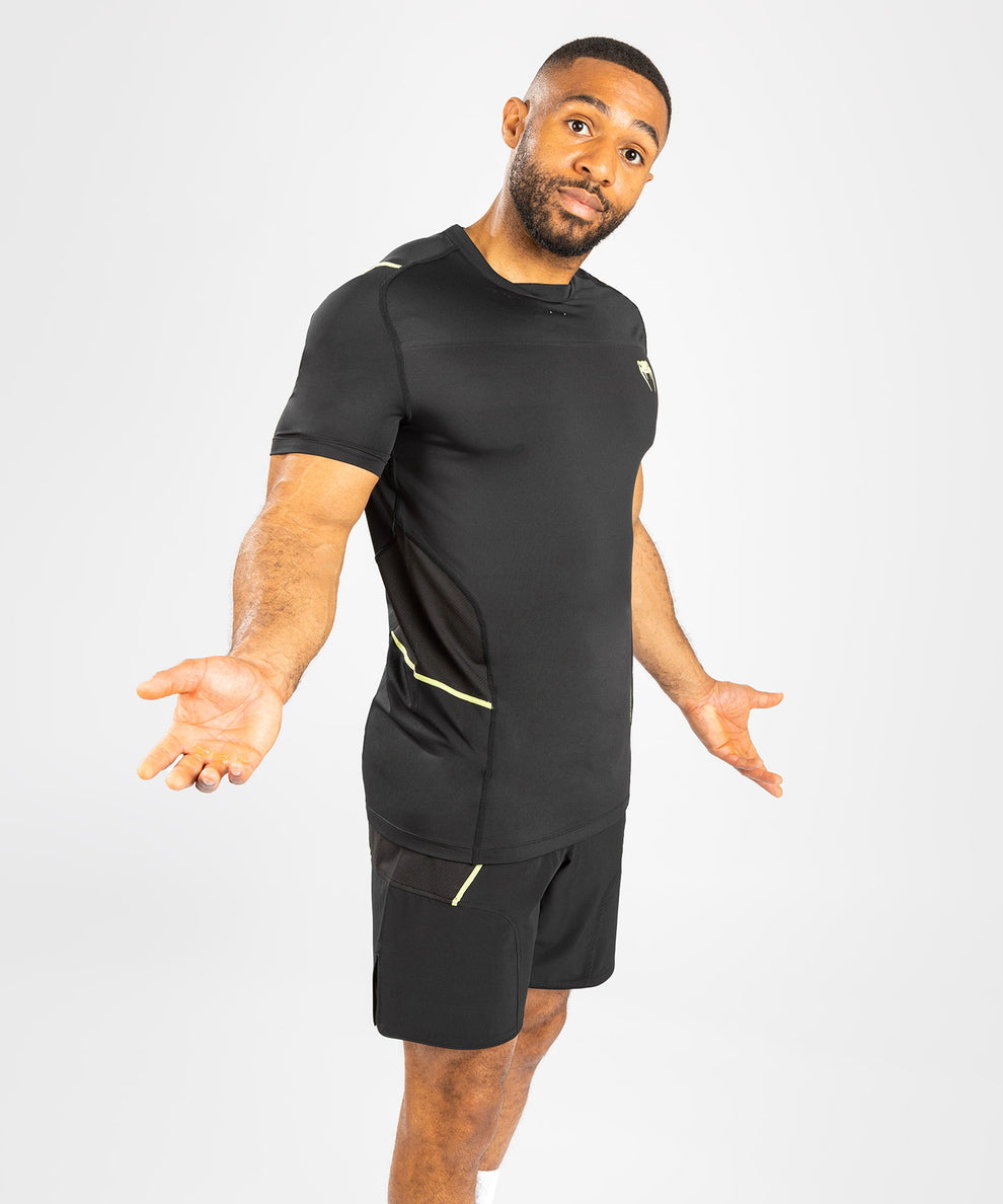 Venum Fusion 2.0 Men Dry Tech T-Shirt - Black/Yellow